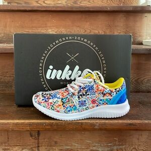 Brand New Inkkas Gaudi Runner V.2 Women size 8
